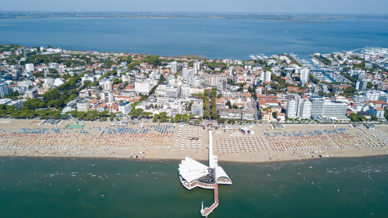 Residenza Marco Polo Appartement Lignano Sabbiadoro Buitenkant foto