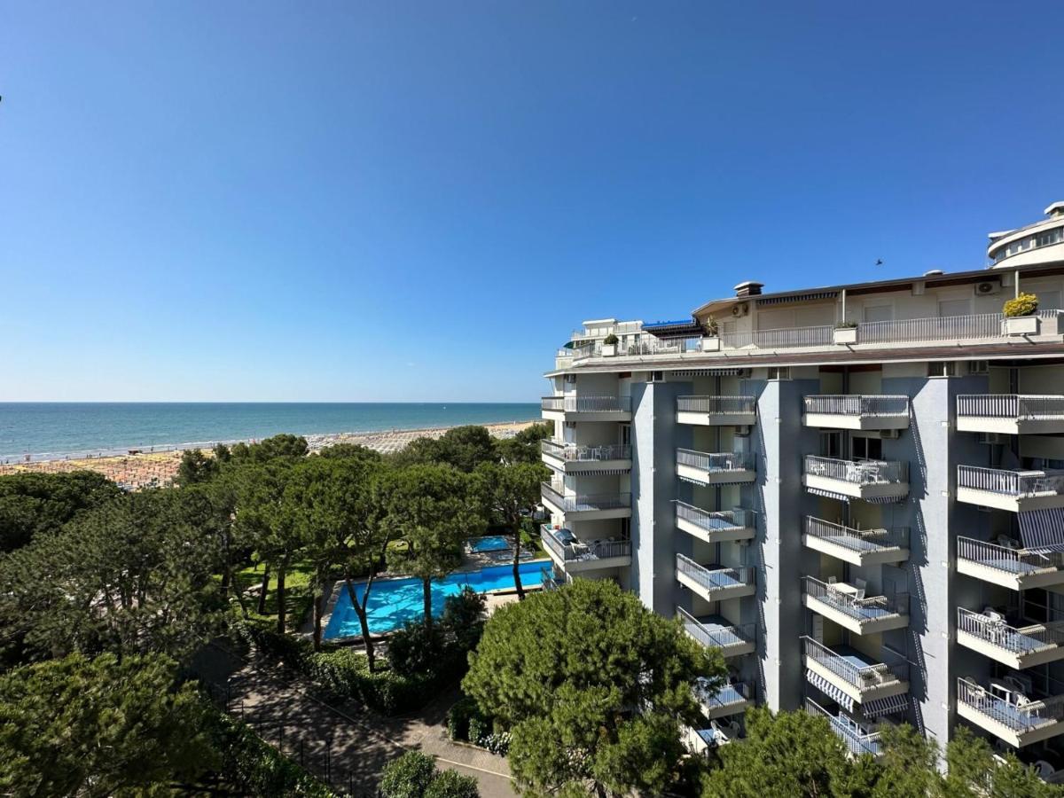 Residenza Marco Polo Appartement Lignano Sabbiadoro Buitenkant foto