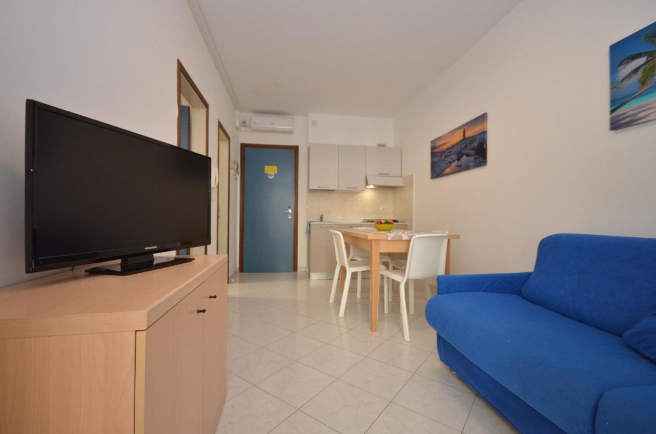 Residenza Marco Polo Appartement Lignano Sabbiadoro Buitenkant foto
