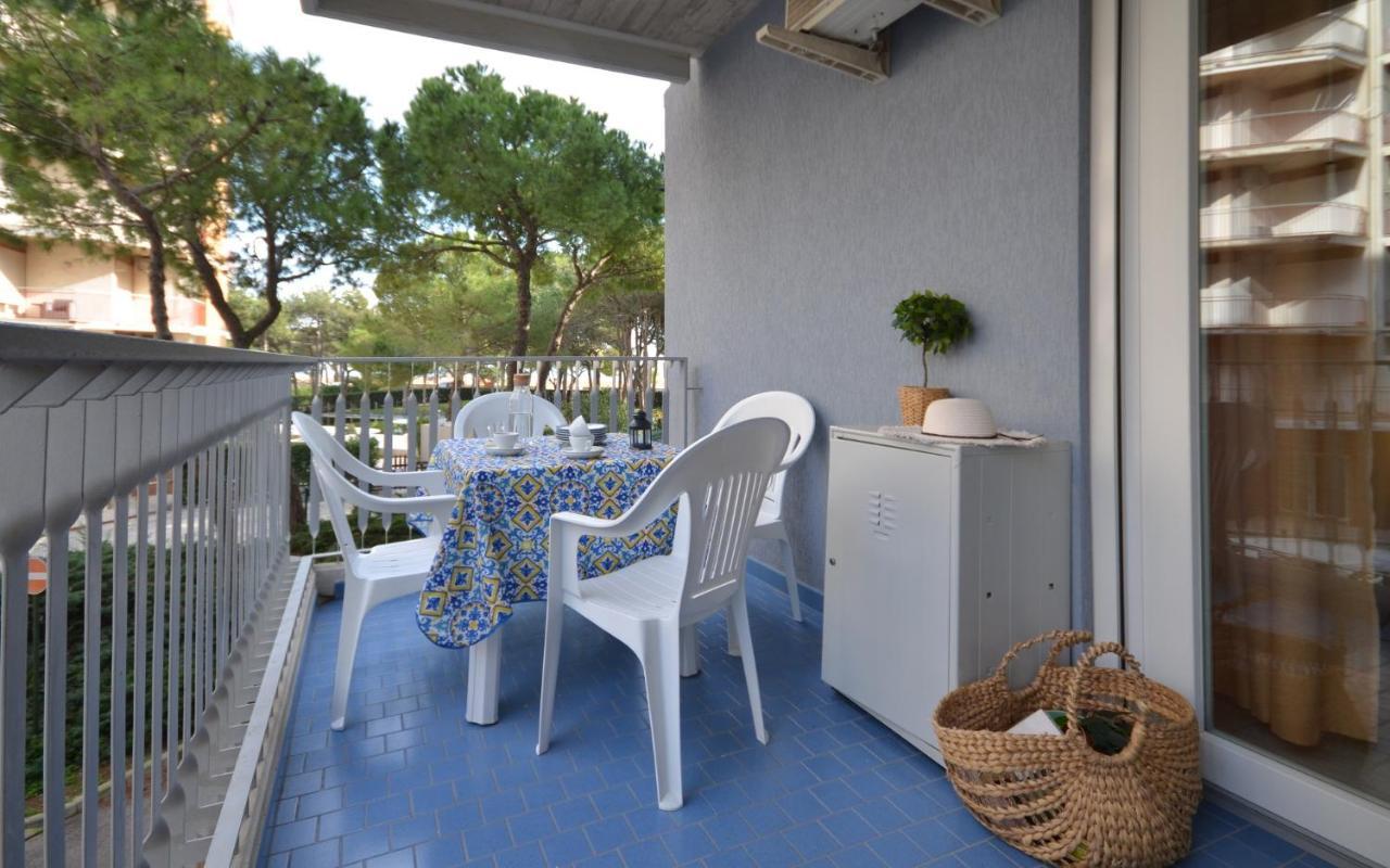 Residenza Marco Polo Appartement Lignano Sabbiadoro Buitenkant foto