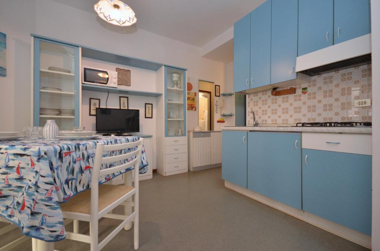 Residenza Marco Polo Appartement Lignano Sabbiadoro Buitenkant foto